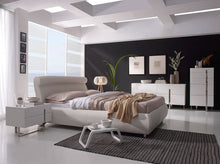 Charger l'image dans la visionneuse de la galerie, Chiffonnier en bois blanc et acier chromé 7018 Angel Cerdá