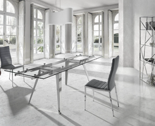 Charger l'image dans la visionneuse de la galerie, table à manger en verre Angel Cerdá