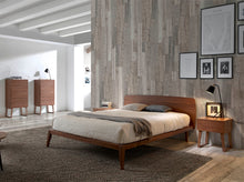 Charger l'image dans la visionneuse de la galerie, Table de chevet en bois de noyer Angel Cerda 7005