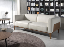 Charger l'image dans la visionneuse de la galerie, Canapé moderne en cuir blanc et bois de noyer 6115 Kia