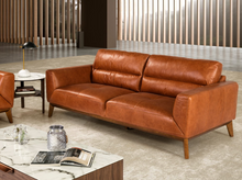Charger l'image dans la visionneuse de la galerie, Canapé design en cuir et pied en bois Angel Cerda