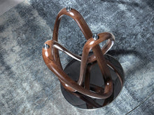 Charger l'image dans la visionneuse de la galerie, Table à manger en verre trempé et bois de noyer massif Angel Cerda 1021