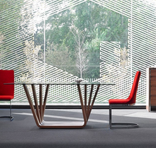 Charger l'image dans la visionneuse de la galerie, Table à manger en verre trempé et bois noyer Angel Cerda
