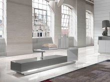 Charger l'image dans la visionneuse de la galerie, 3042 Meuble tv design "Epura" Angel cerda en bois blanc et acier chromé