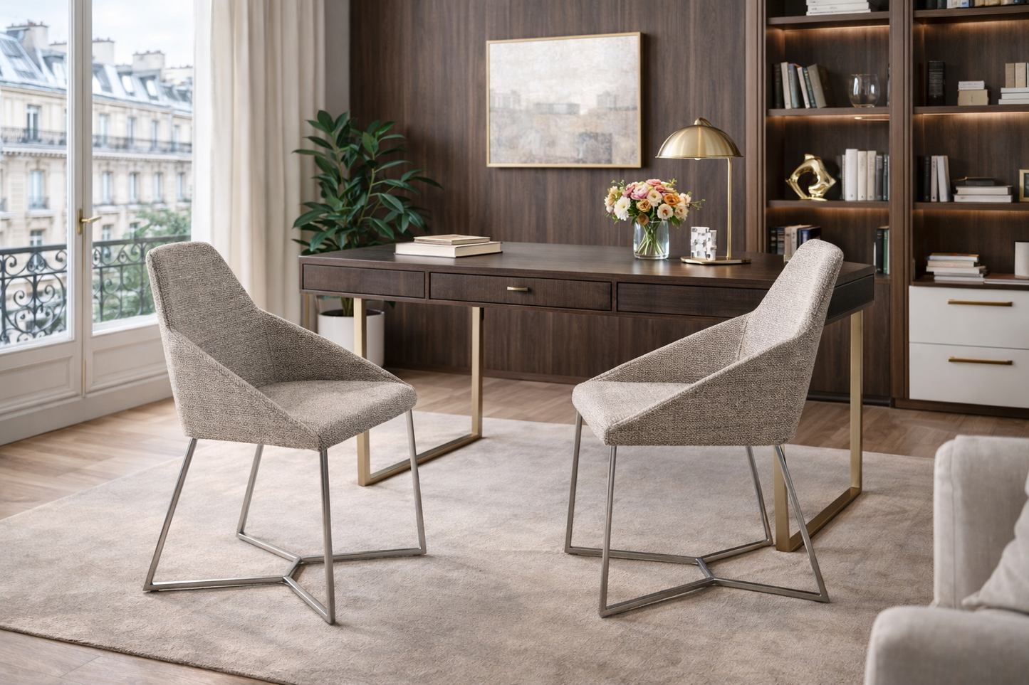 Chaise de salle à manger design en tissu beige avec pieds chromés – Angel Cerdá 4008