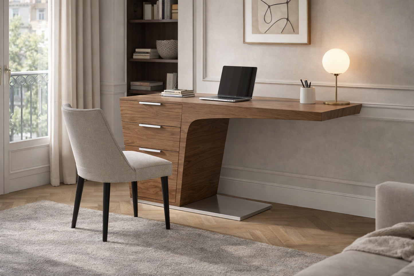 Bureau design en bois de noyer et métal chromé