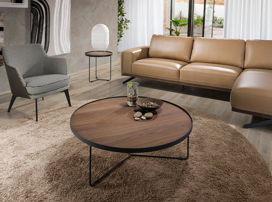 Table basse ronde en bois de noyer et acier noir Angel Cerda 2006