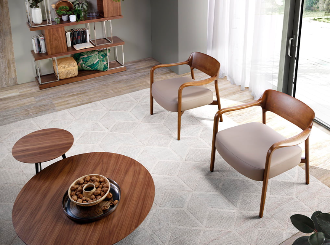 Fauteuil tapissé en cuir écologique et en bois Angel Cerda