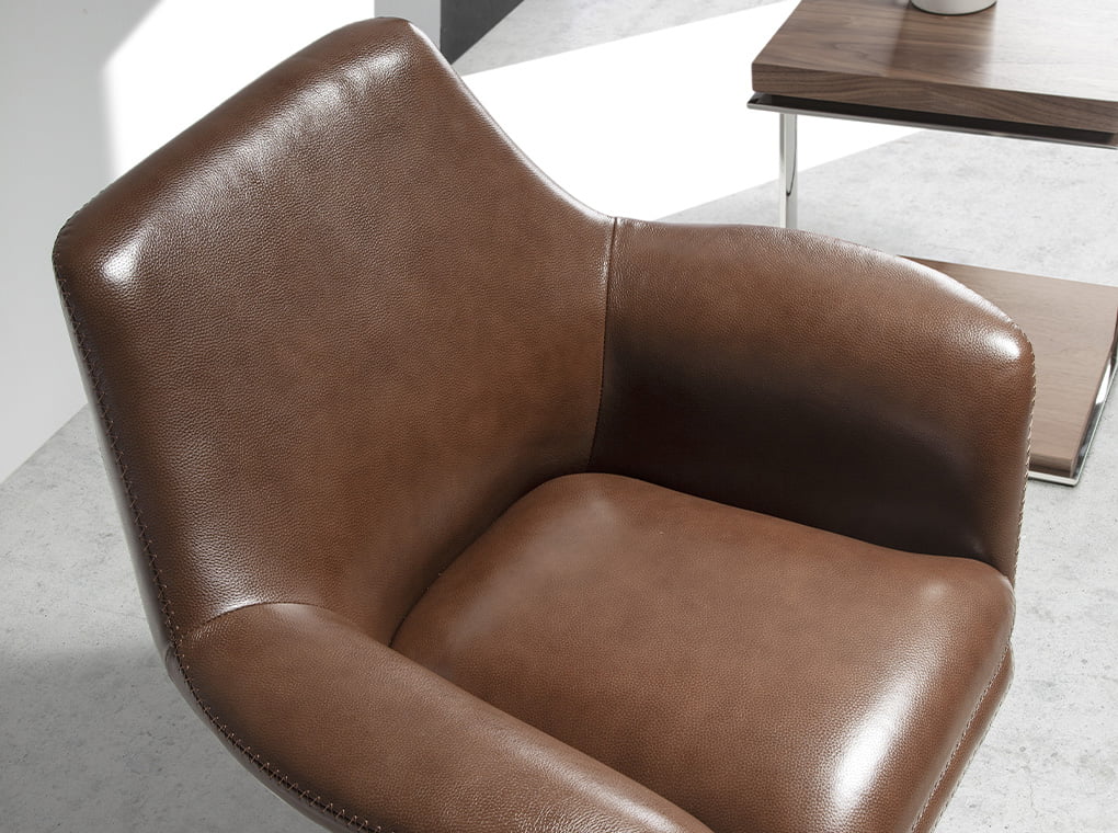 Fauteuil pivotant rembourré en cuir cognac & acier inoxydable