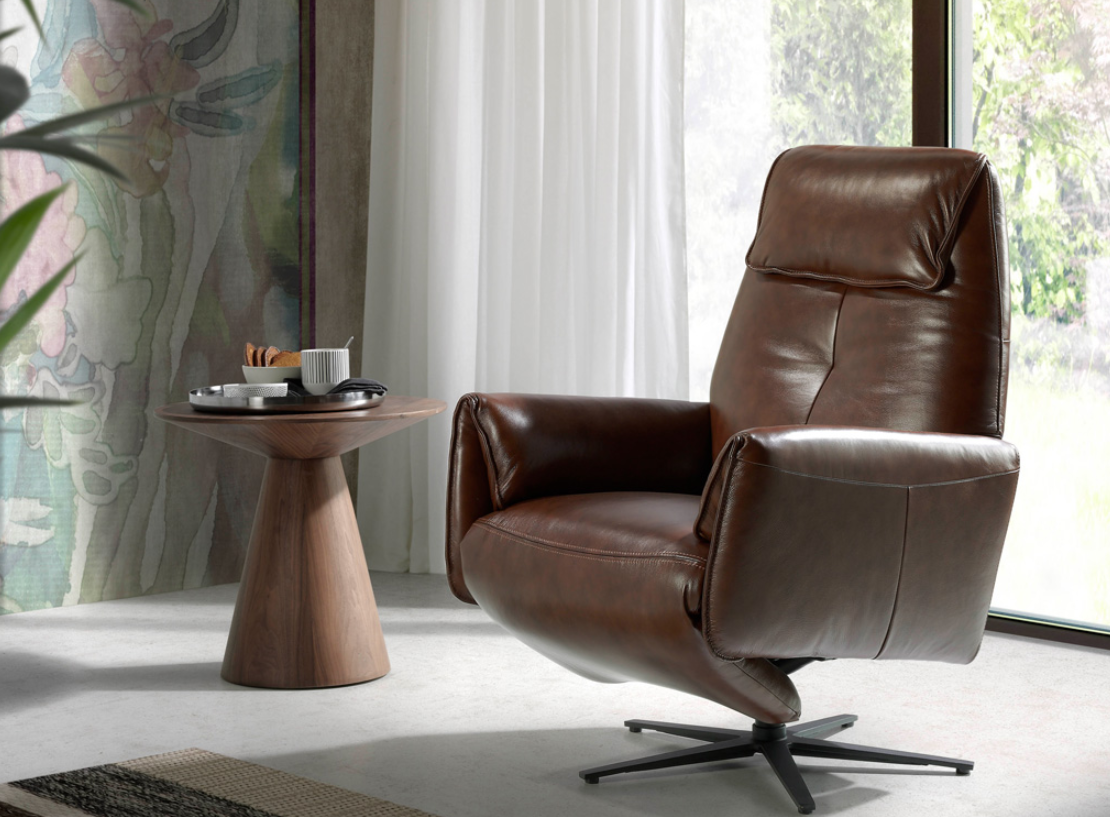 Fauteuil pivotant cuir marron Angel Cerda