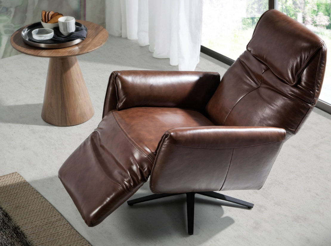 Fauteuil pivotant cuir marron Angel Cerda