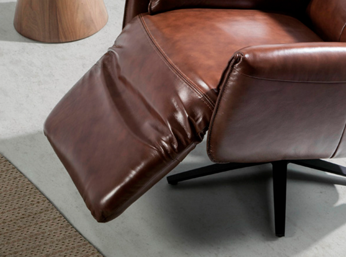 Fauteuil pivotant cuir marron Angel Cerda
