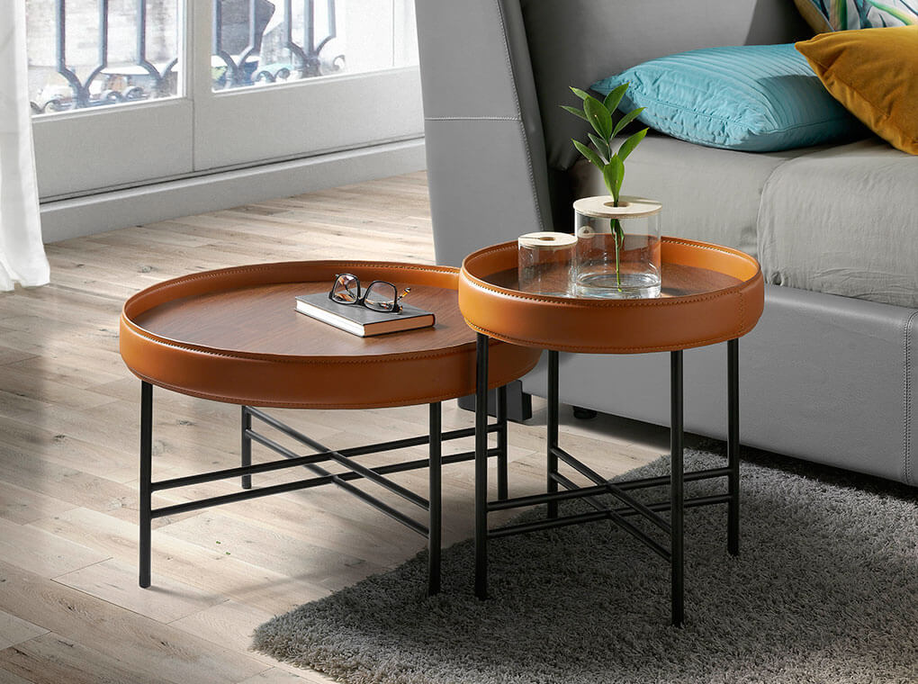 Angel Cerda Table basse en bois de noyer et acier noir "Cow" réf 2058