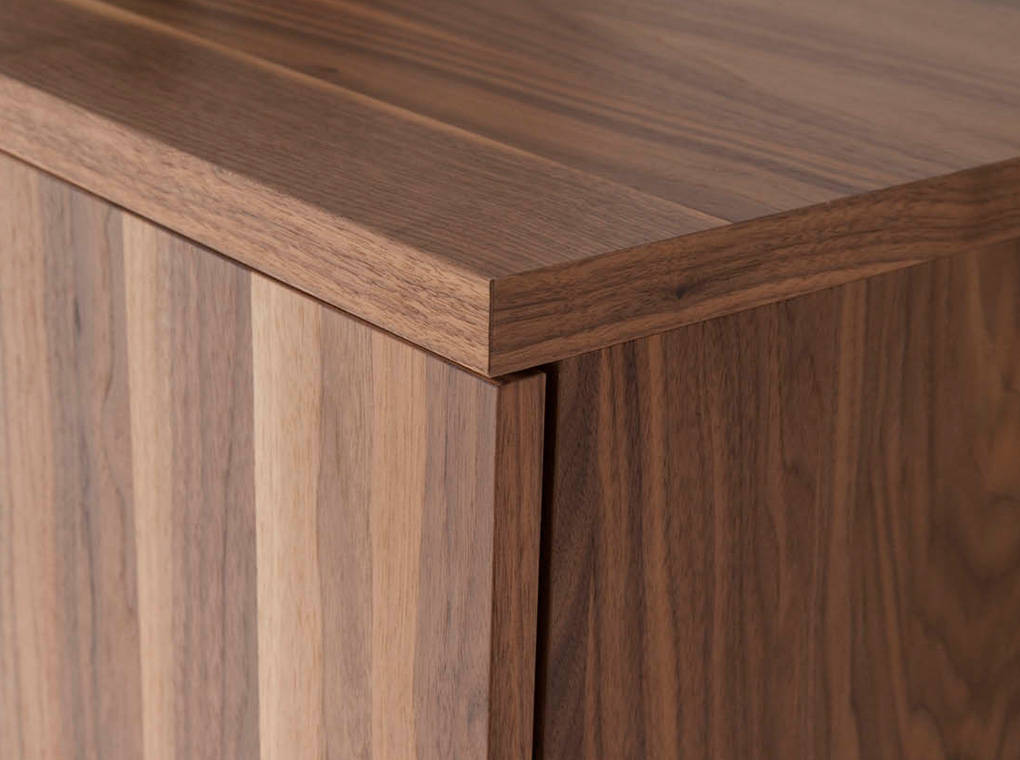 Buffet design en bois de noyer – Angel Cerda 3056