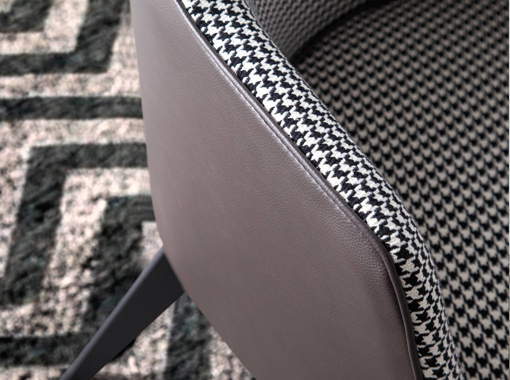 Fauteuil rembourré en tissu pied-de-poule