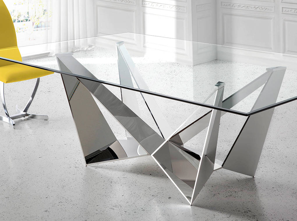 Table à manger design "W"